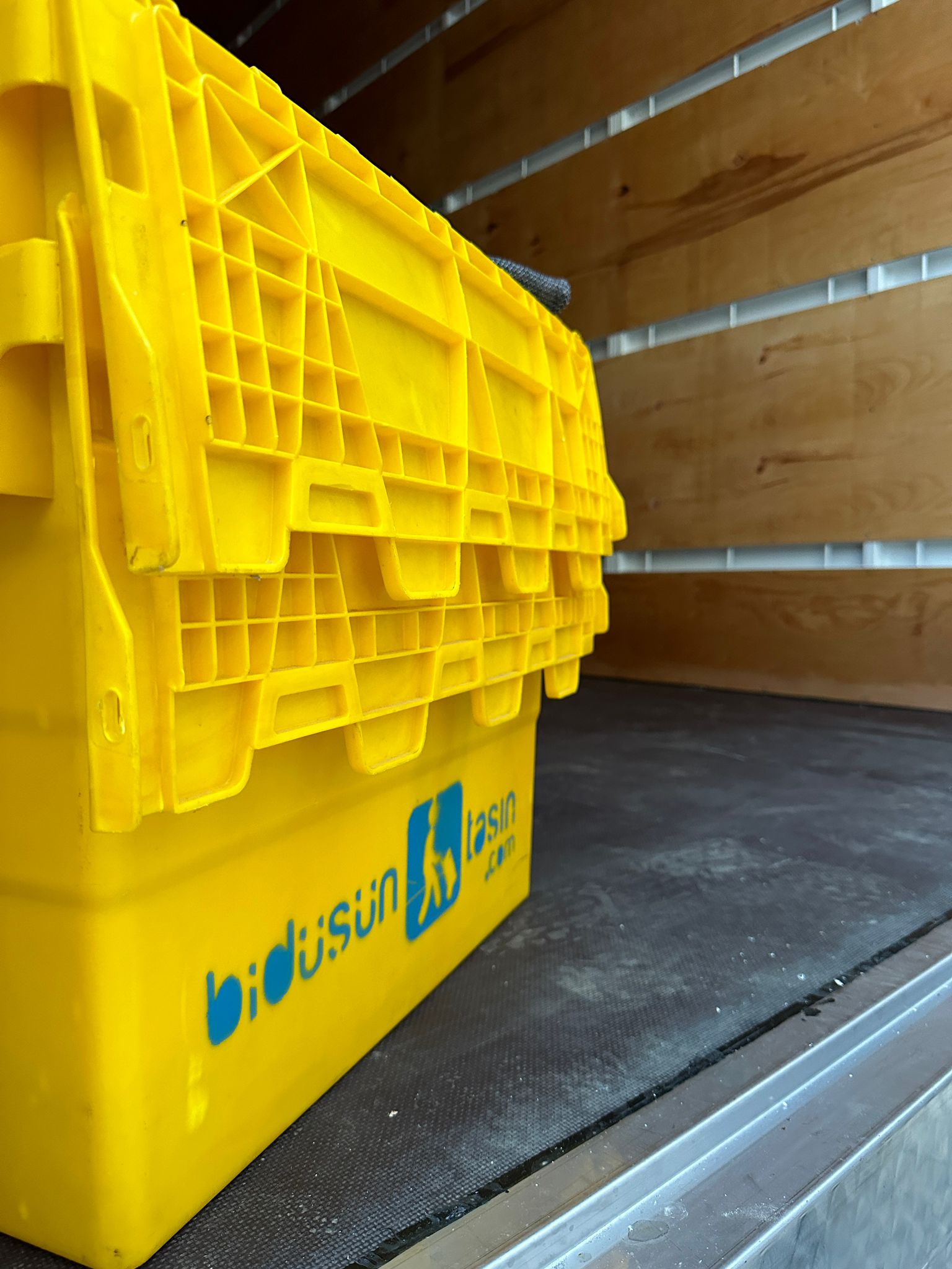 Aksaray Evden Eve Nakliyat - plastik-tasima-kutusu